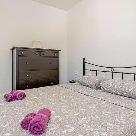 2 Bedroom Lovely In Danilo Protega