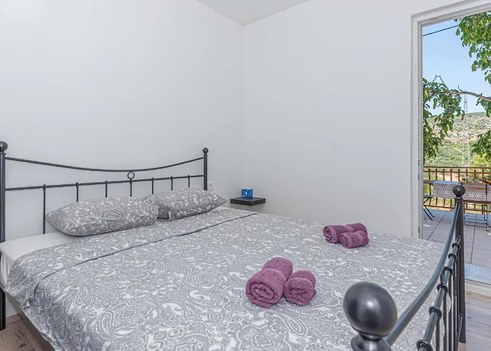 2 Bedroom Lovely In Danilo