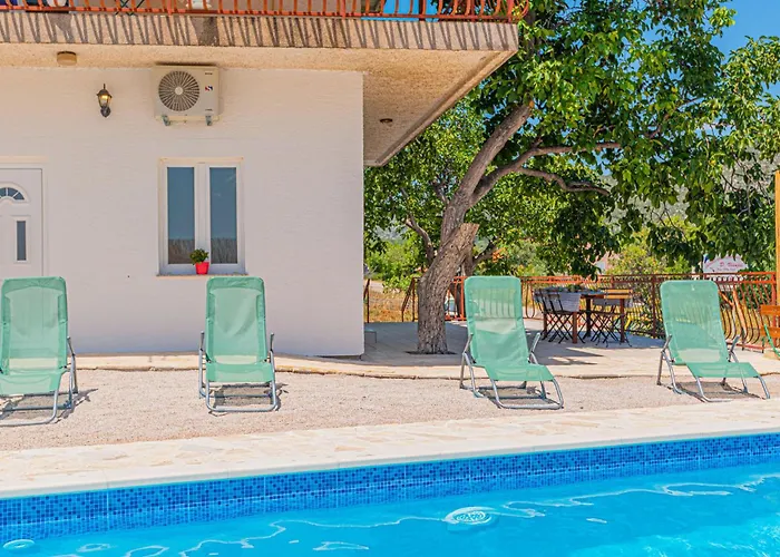 2 Bedroom Lovely In Danilo Apartamento *