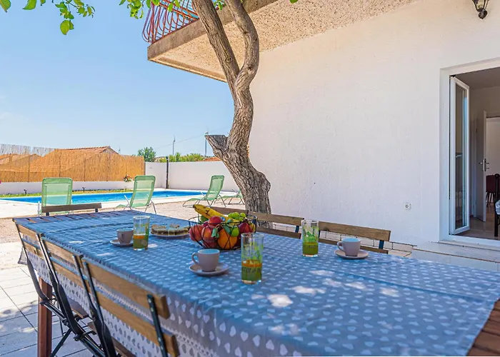 2 Bedroom Lovely In Danilo Apartamento *